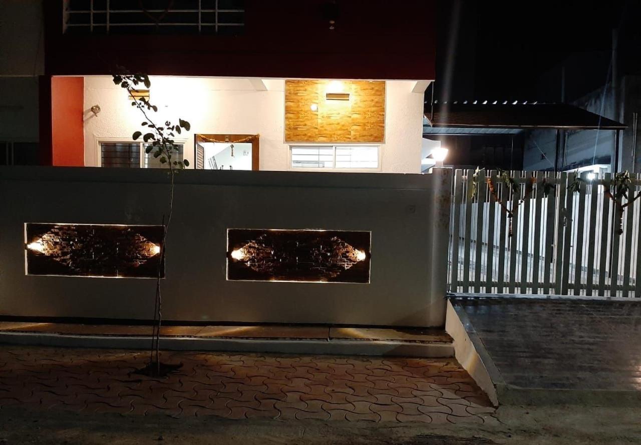 فيلا Mahadev Mansion اوجاين المظهر الخارجي الصورة